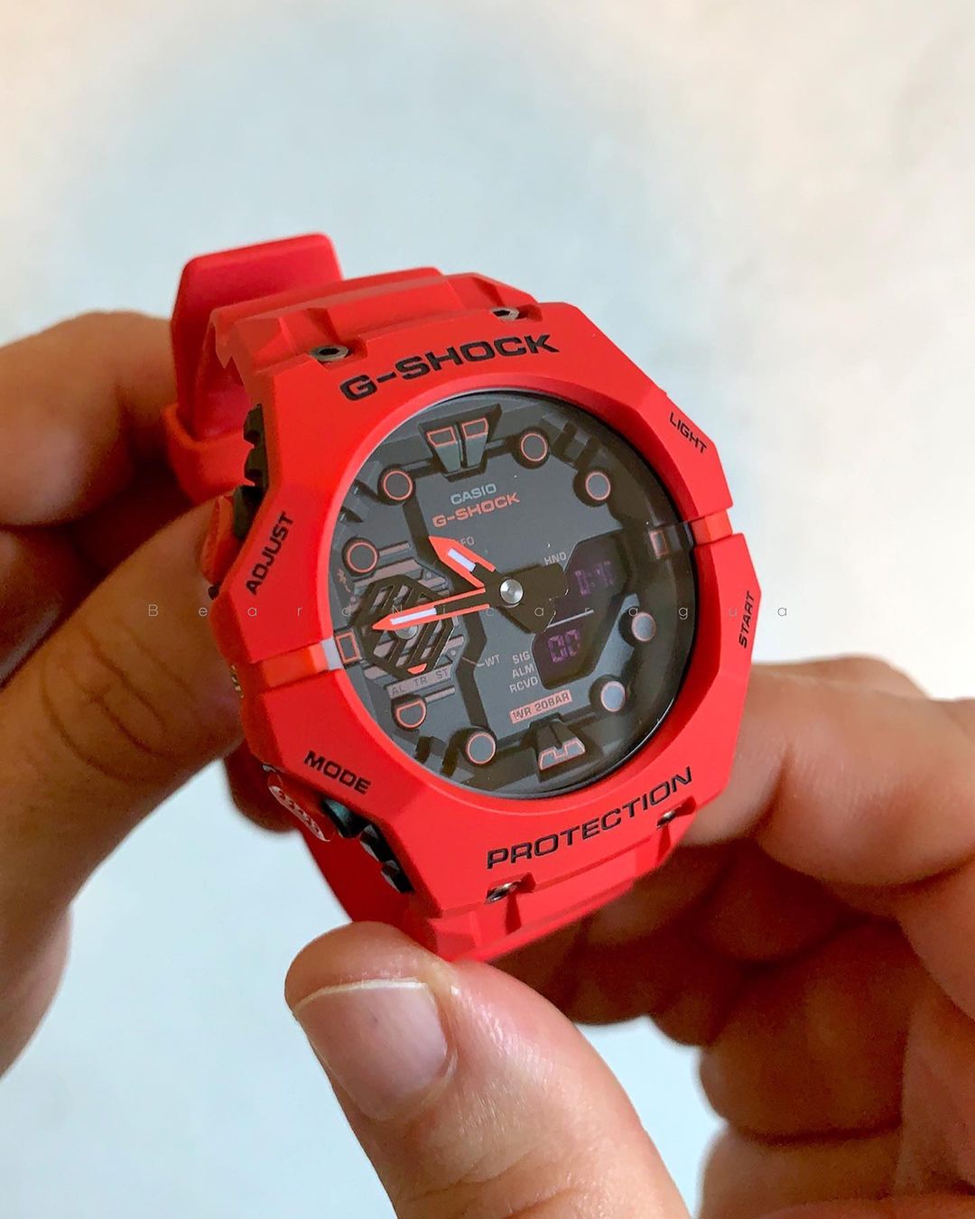 G-SHOCK ROTE